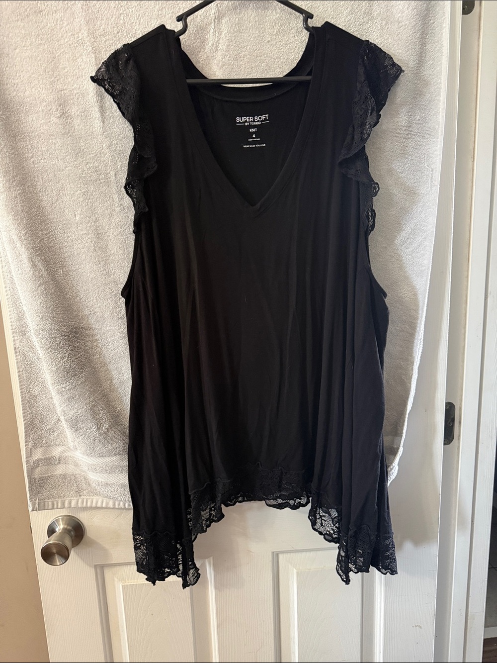 Black Lace-Trim V-Neck Short Sleeve Top